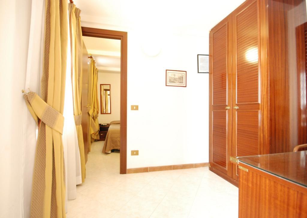 Hotel Residence Vatican Suites Roma Quarto foto